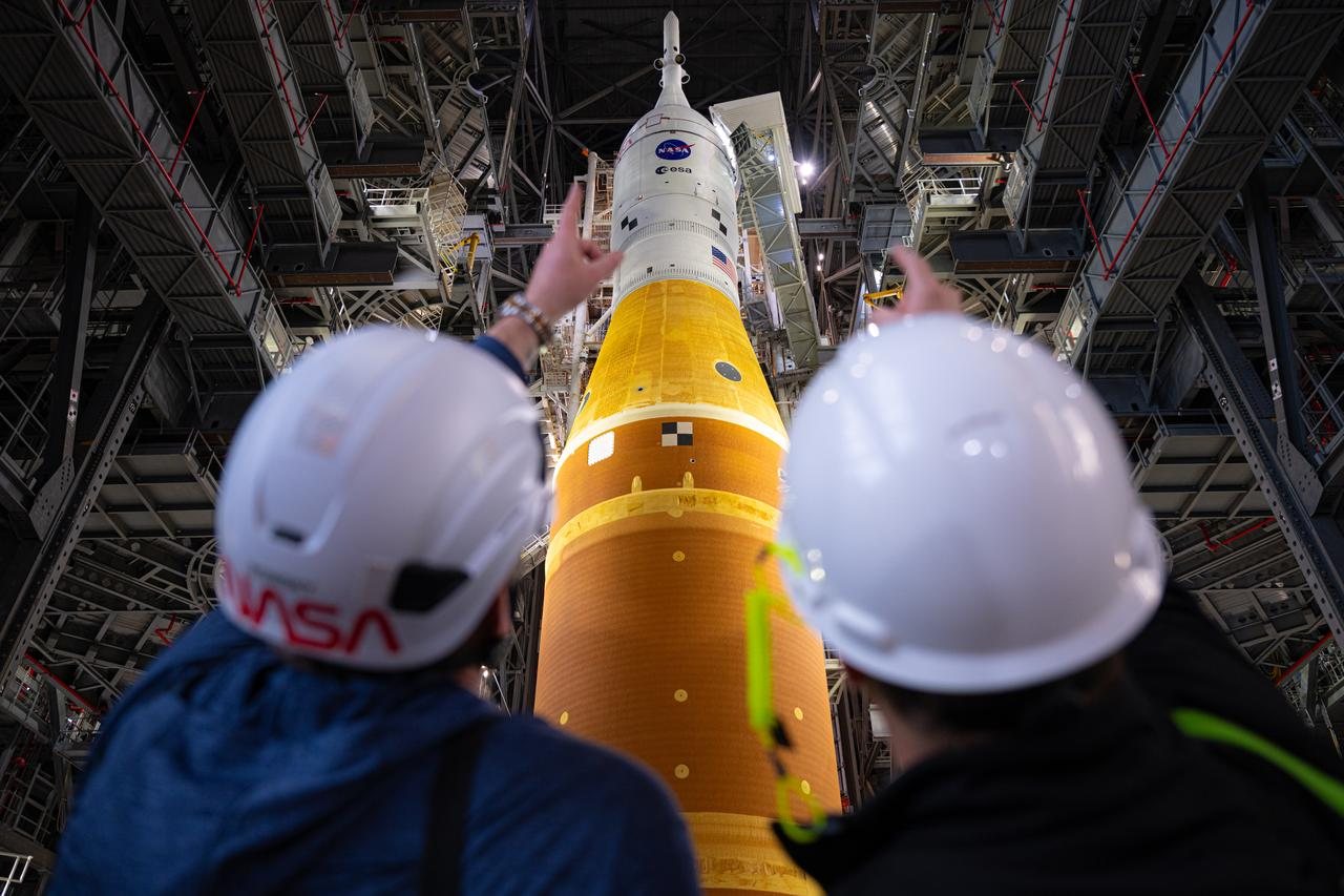 SLS and Orion inside Vehicle Assembly Building
